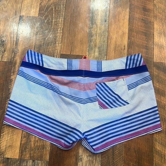 The North Face board shorts XL (2899) - Picture 3 of 3